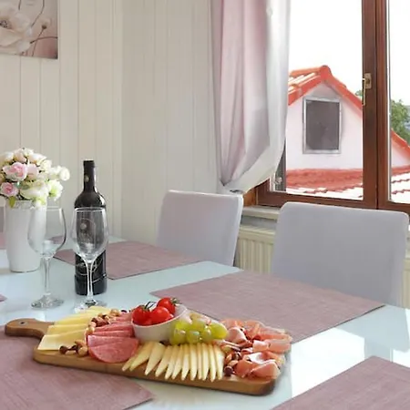 Villa Mons Aureus *