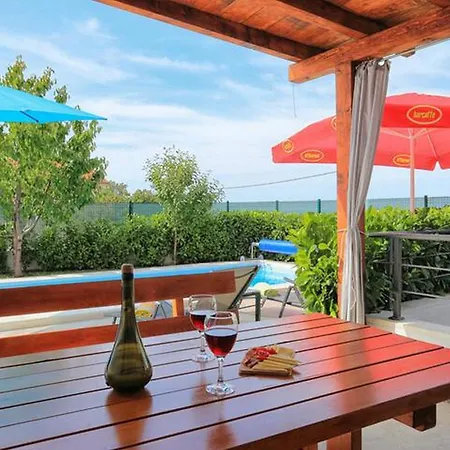 Villa Mons Aureus *