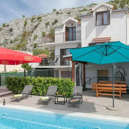 Mons Aureus Villa Gornje Sitno